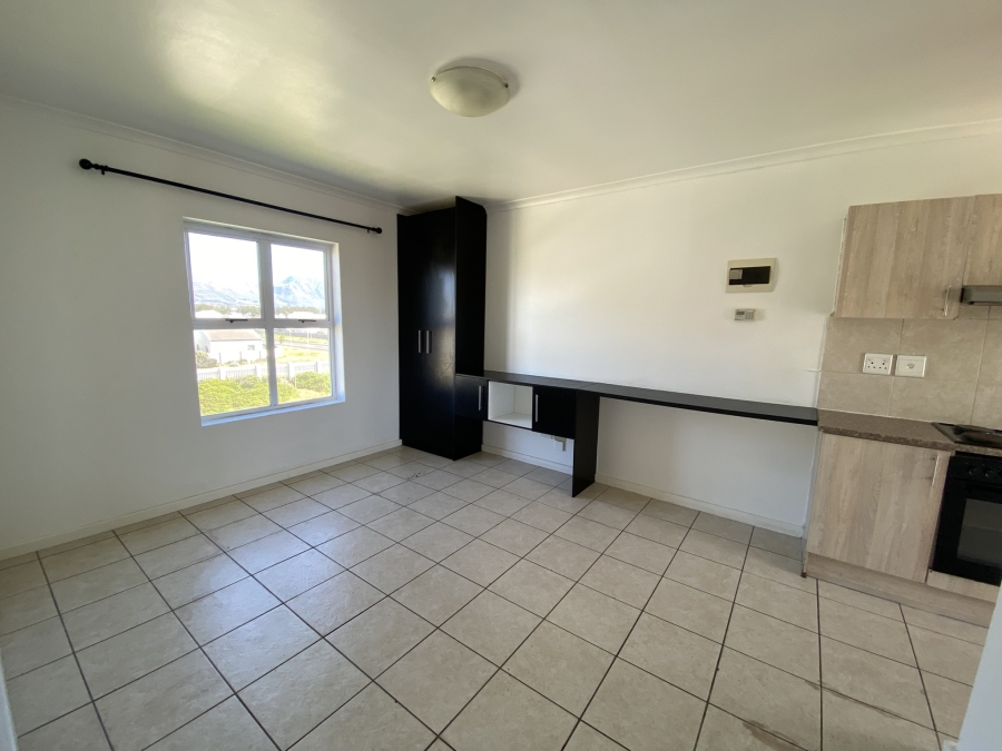 To Let 2 Bedroom Property for Rent in Muizenberg Western Cape